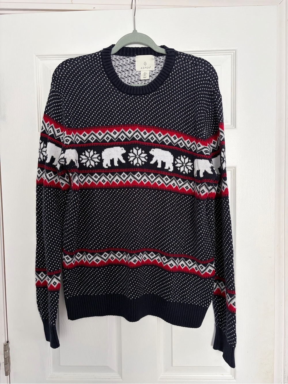 Aspen Men’s Size L Polar Bear Sweater